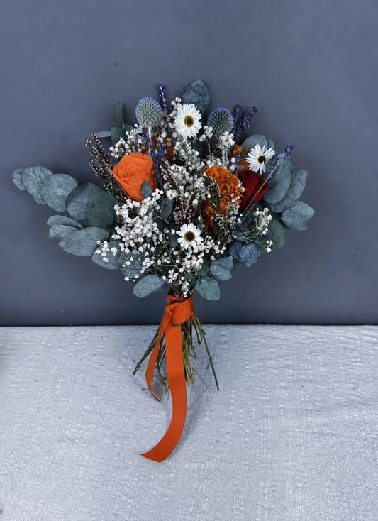 Mae dried bridesmaid bouquet