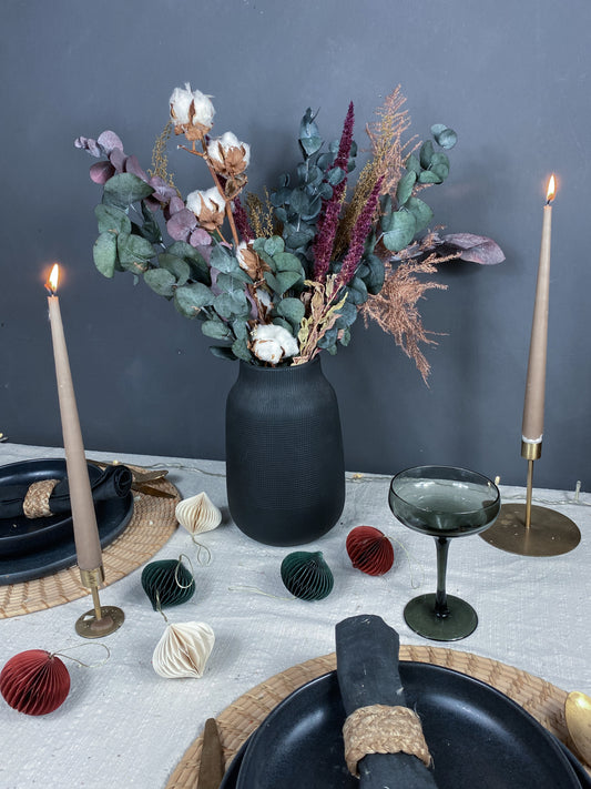 Avery festive dried flower bouquet