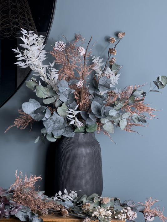 Evie festive dried flower bouquet