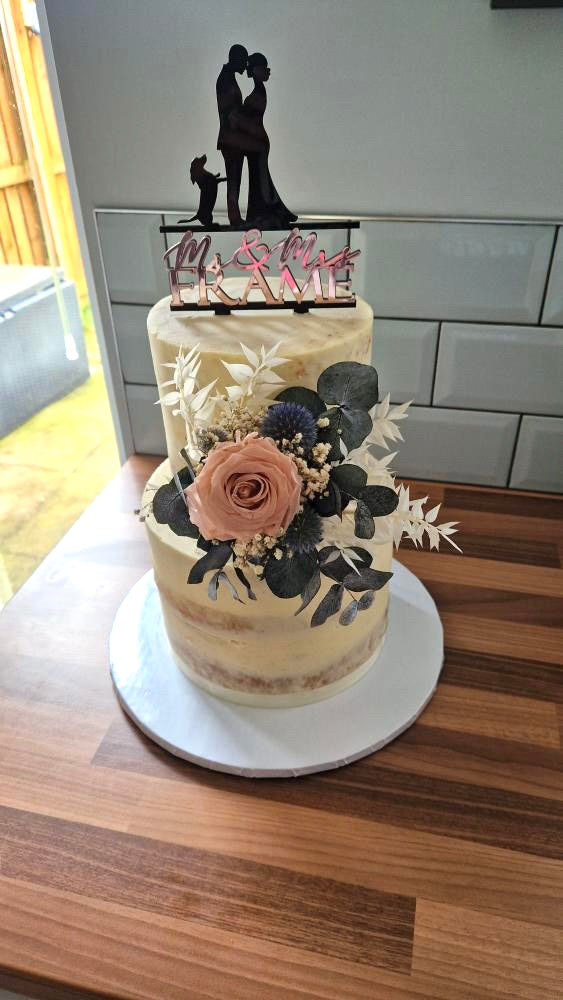 Dried flower cake topper