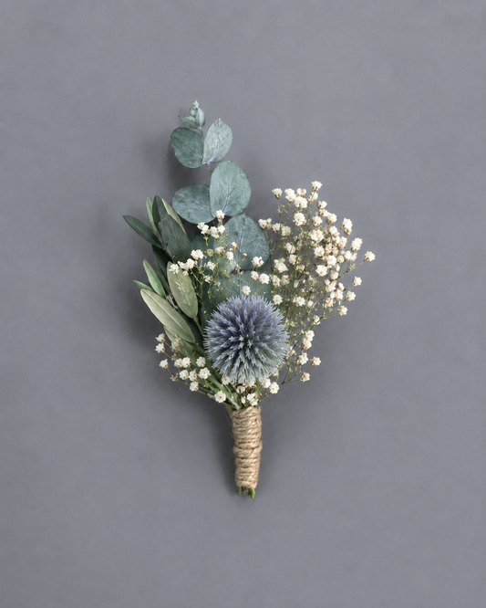 Lena dried flower buttonhole