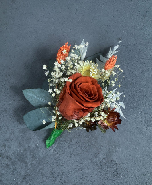 Dried flower cake topper