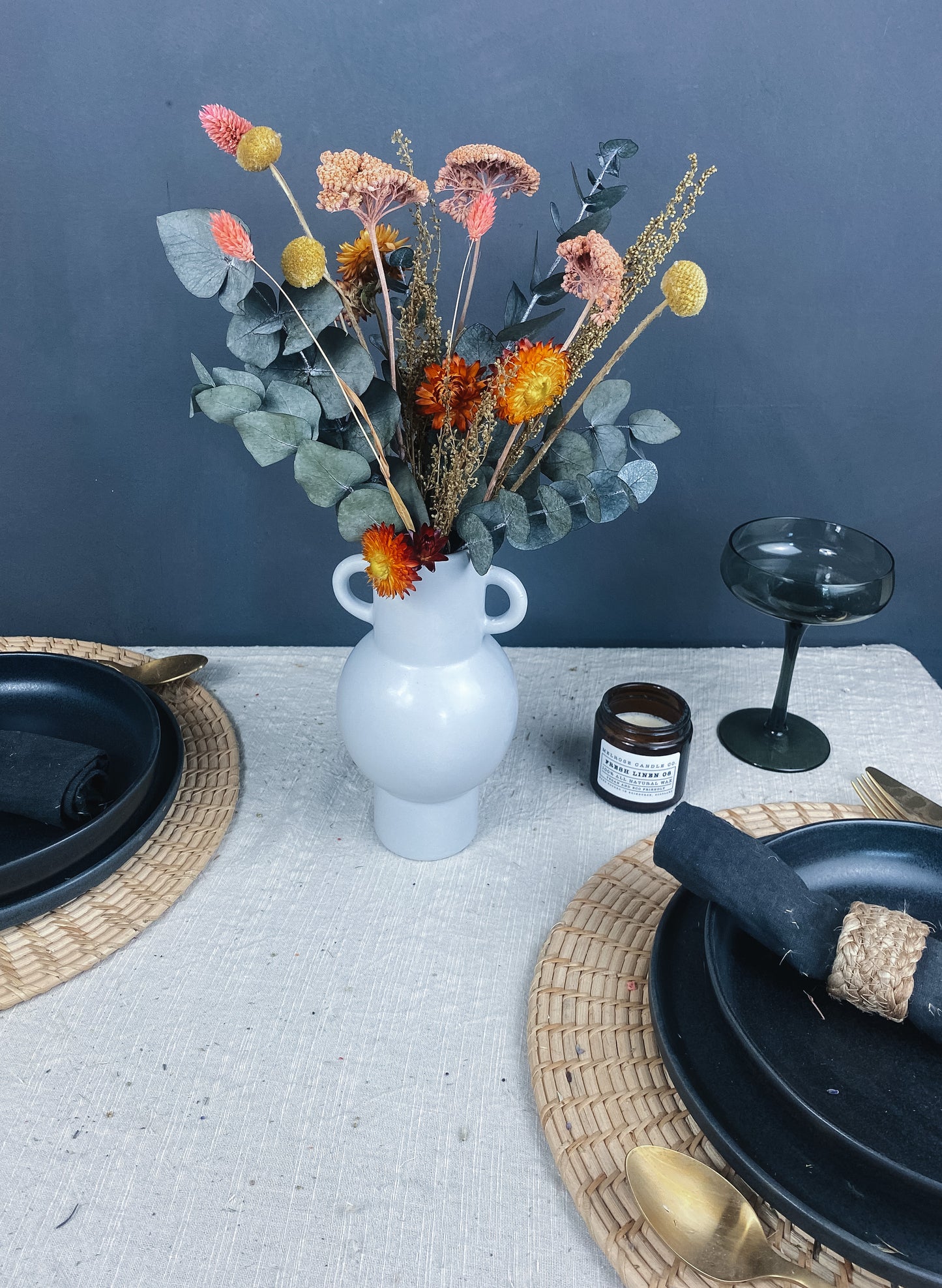 Isla dried flower bouquet