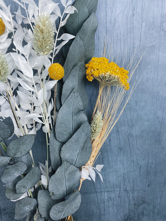 Flora Dried Flower Mini Arrangement
