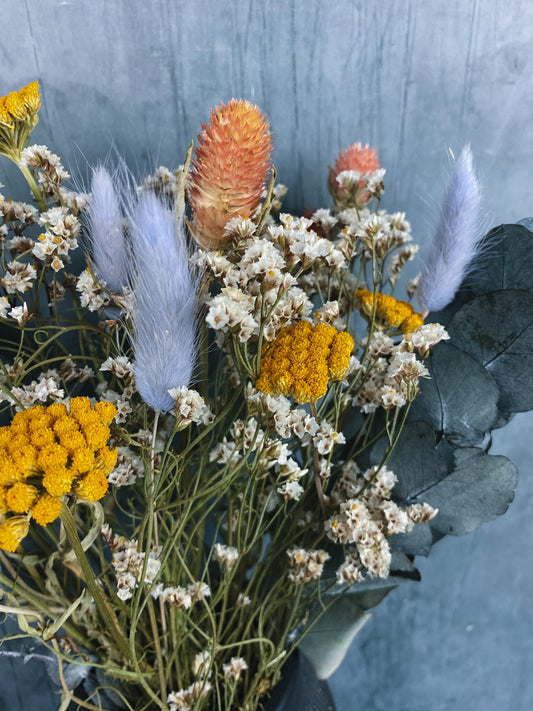 Anais letterbox dried flowers