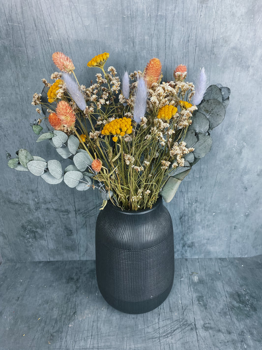 Anais letterbox dried flowers