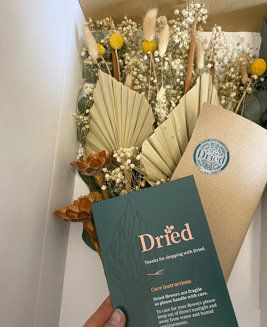 Dried flower delivery