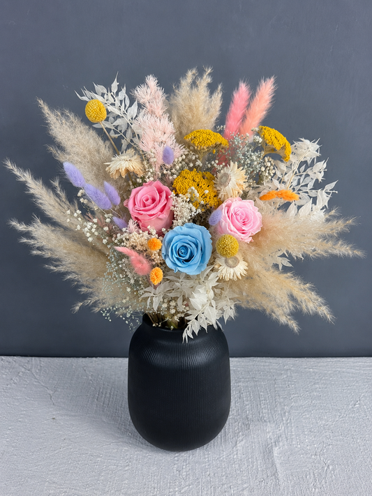 Elsie dried flower bouquet