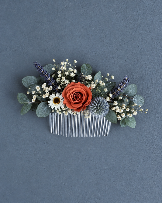 Mae dried flower comb