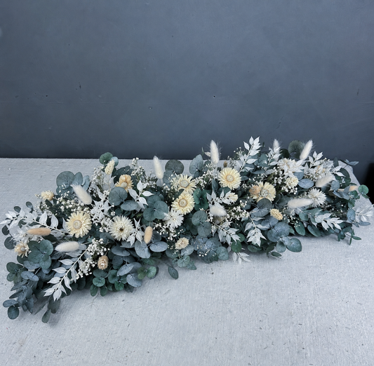 Hana dried flower wedding garland