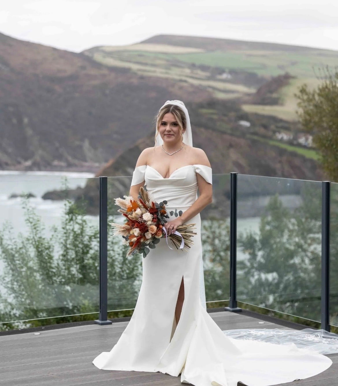 Sia dried flower bridal bouquet