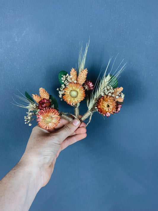 Nia dried flower buttonhole