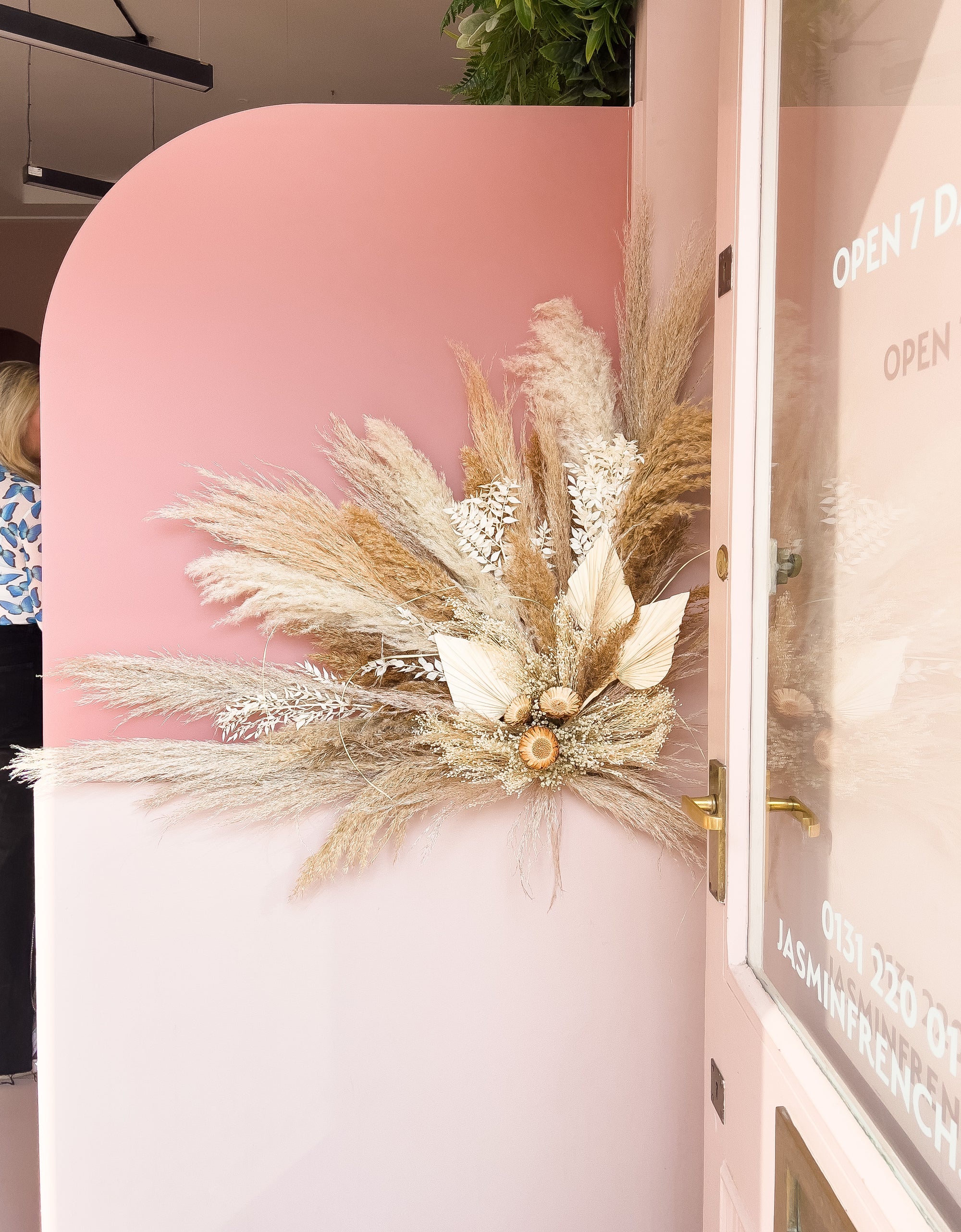 Bespoke Dried Flowers commercial Edinburgh / DRIED Flowers UK DRIED