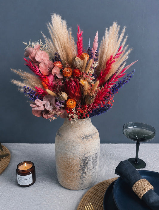 Fia dried flower bouquet